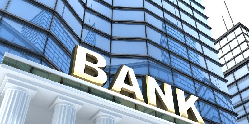 10-non-bank-non-sba-small-business-loan-alternatives Facade of large bank commercial lending institution